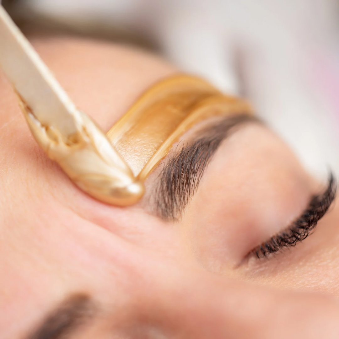 The Art of Balanced Brows: Eyebrow Waxing & Tinting Masterclass